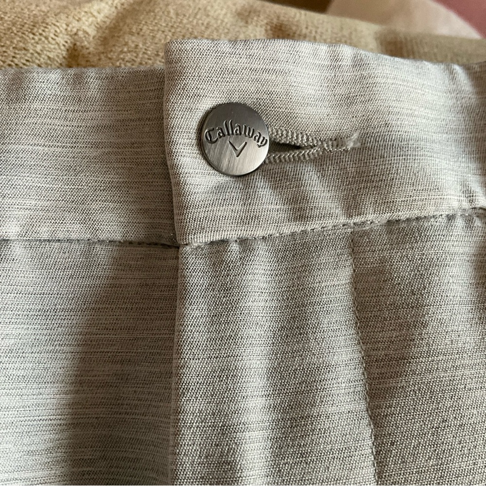 Callaway Grey Light Golf Shorts Men's, pockets, 8.5” inseam, size 34, EUC - Picture 8 of 10